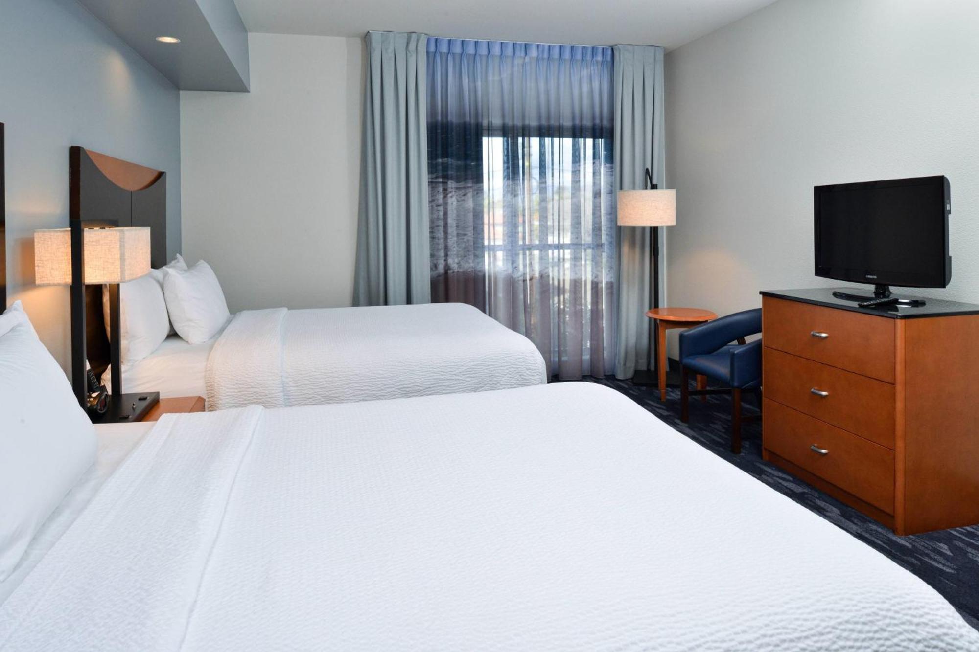 Fairfield Inn&suites Santa Cruz - Hotel