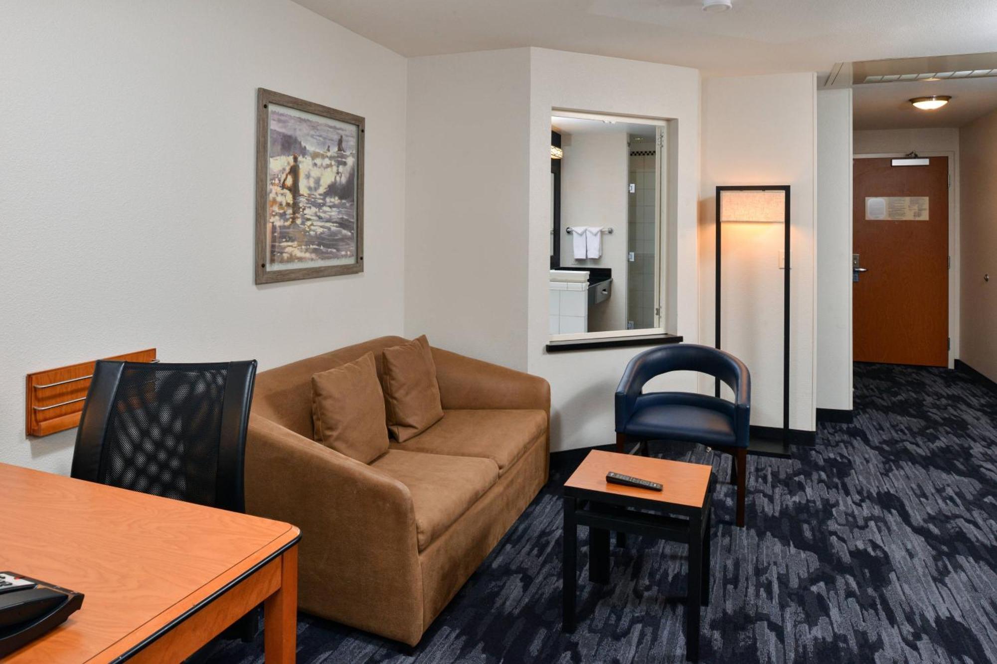 Fairfield Inn&suites Santa Cruz - 3* Capitola